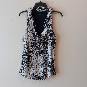 White House/Black Market Summer/Career Top M